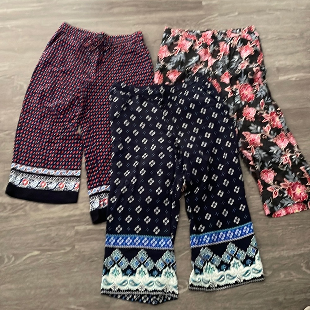 Loft Excellent used condition Loft pull on pants size large